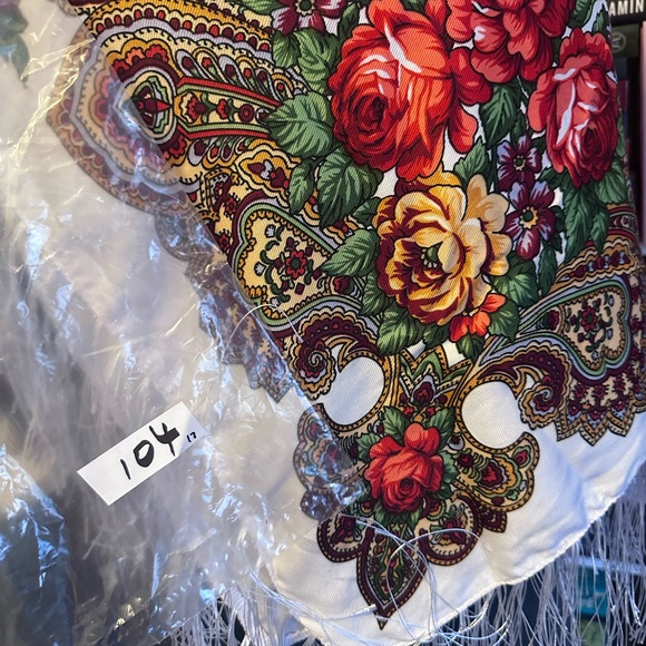 Rose and Paisley Scarf with Fringe - Picture 4 of 5